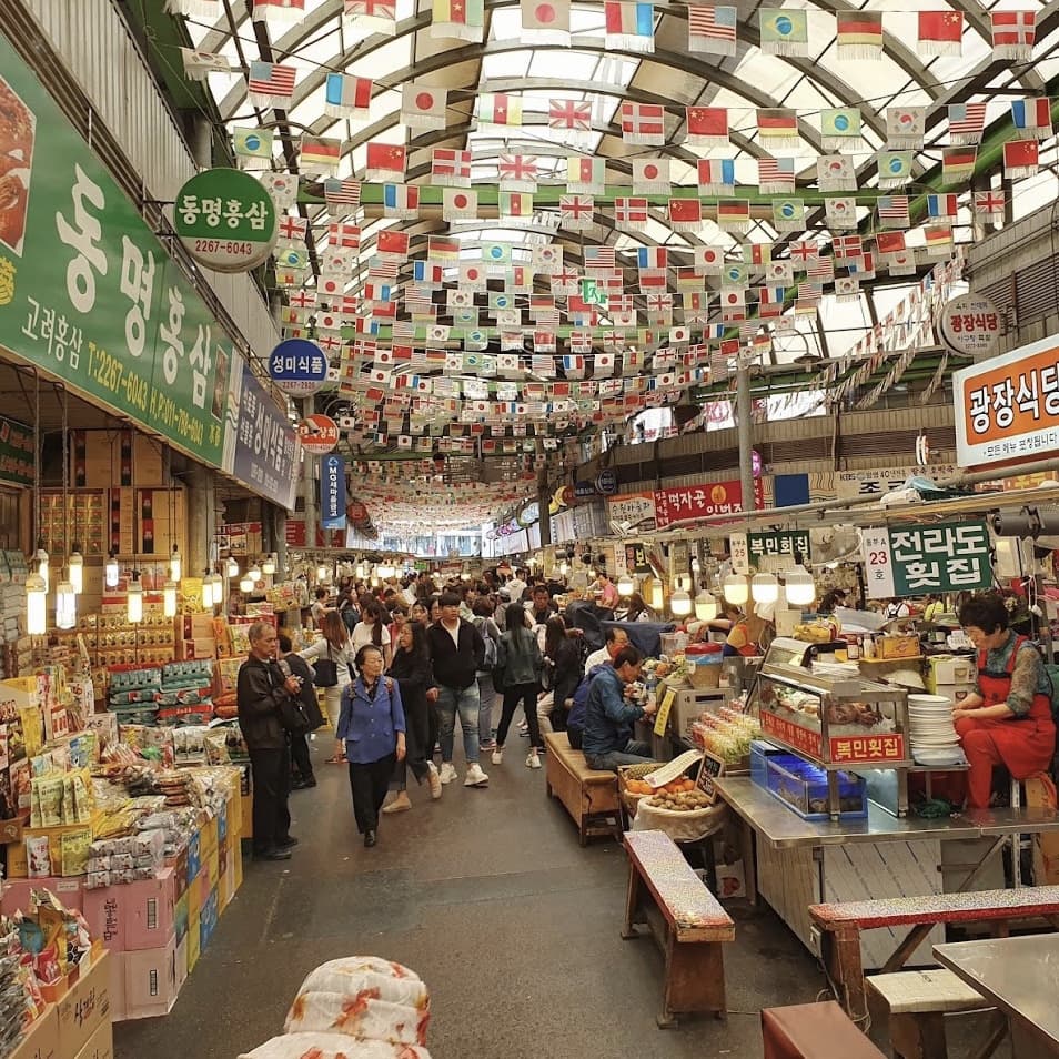 All in One (Korean Food + Shopping + History)