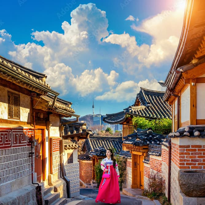 Walking Tour wearing Hanbok