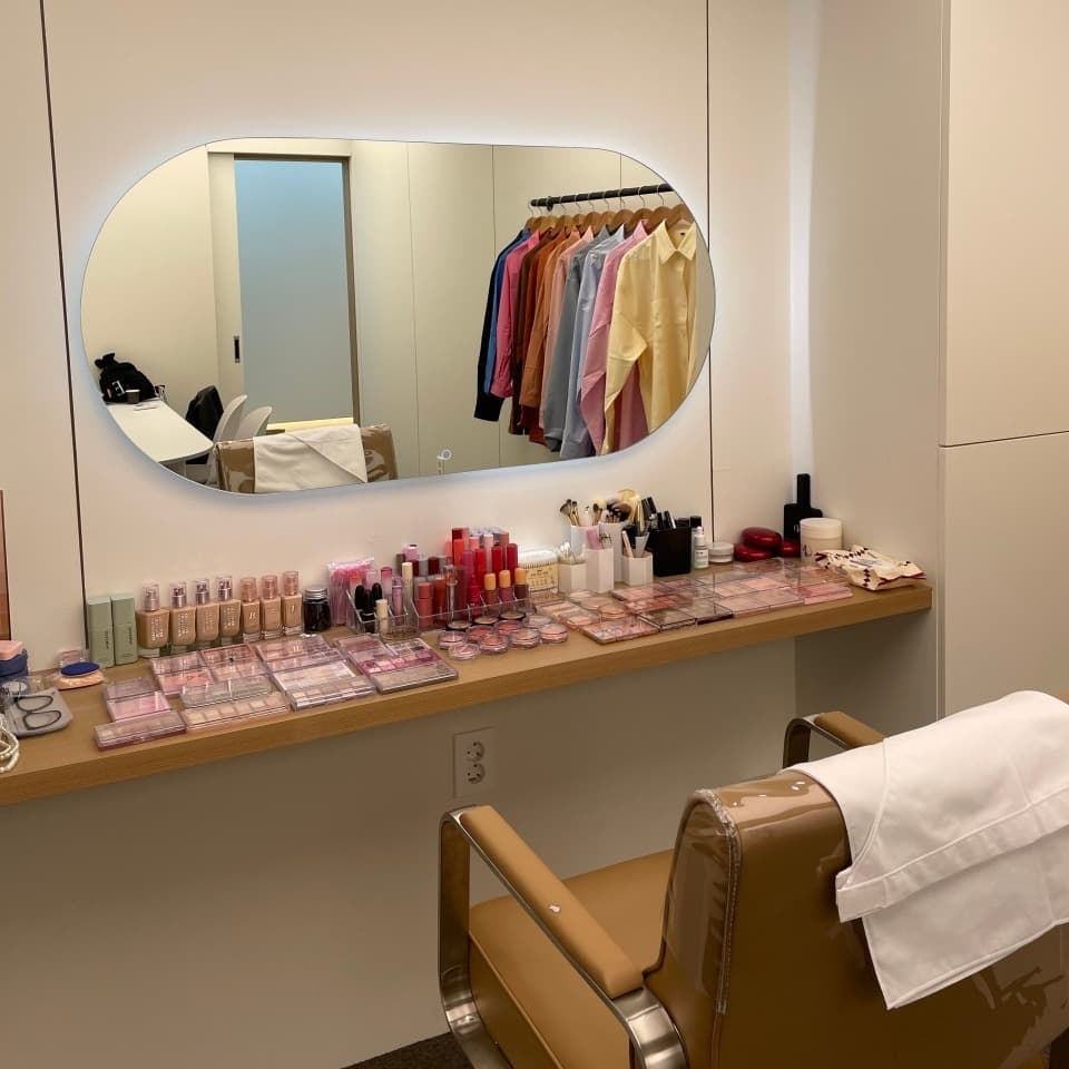 Mood Collect Personal Color White (New Jeju Branch)