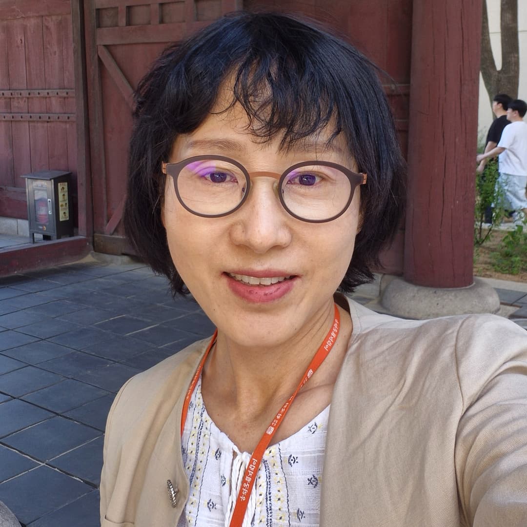 Kim Young-mi (English Guide)